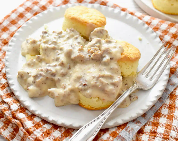 Southern Buttermilk Biscuits and Gravy